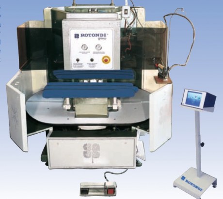 ROTONDI 18RD U-48 Карусельный гладильный пресс для раскалывания шва спинки и боковых швов пиджака.